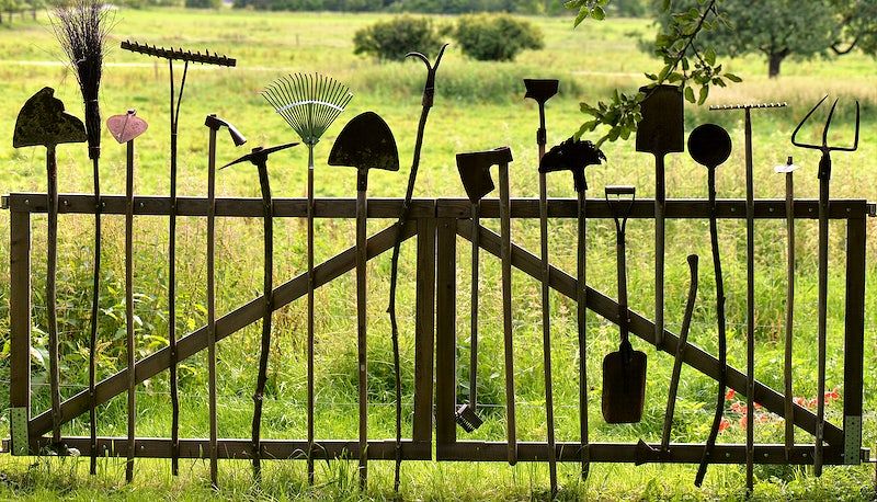 upcycle-ideas-for-gardens-2-tool-gate-1.jpg
